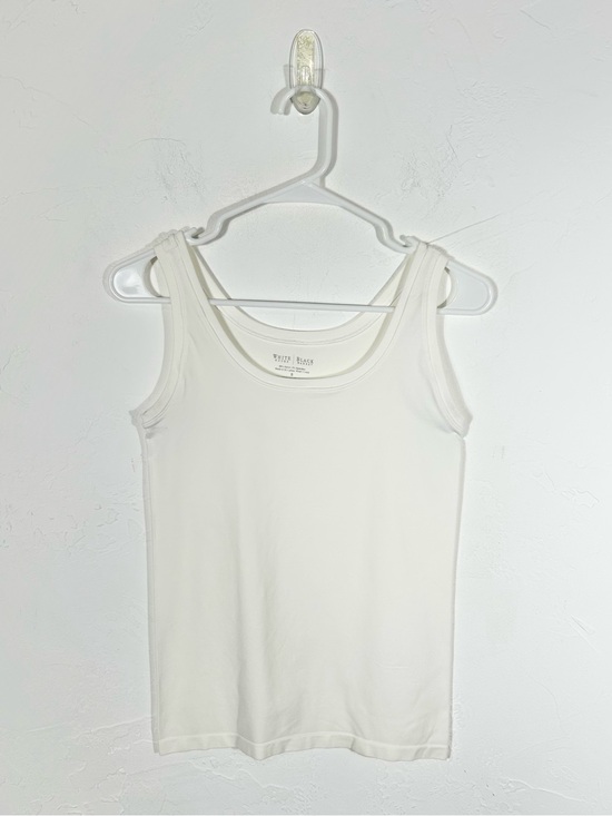 White House Black Market Tops - White House Black Market White Scoop Neck Essential Tank Top Cami Small